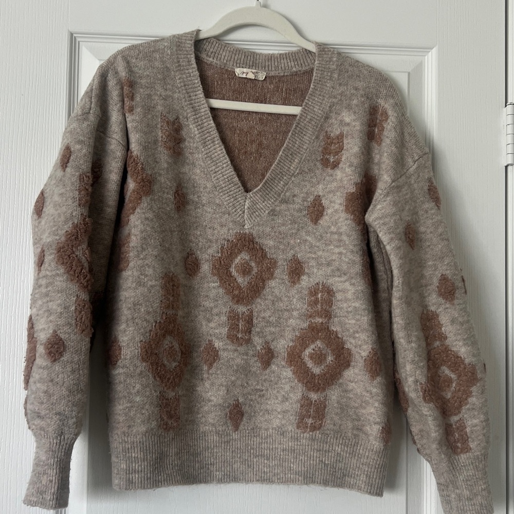 EUC Mystree Taupe and Gray Knit Sweater size Large